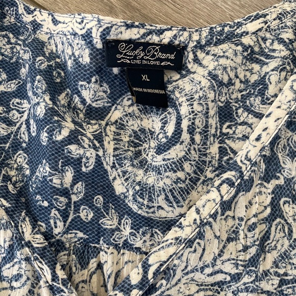 Lucky Brand top with front tie with unique print. - Picture 3 of 4